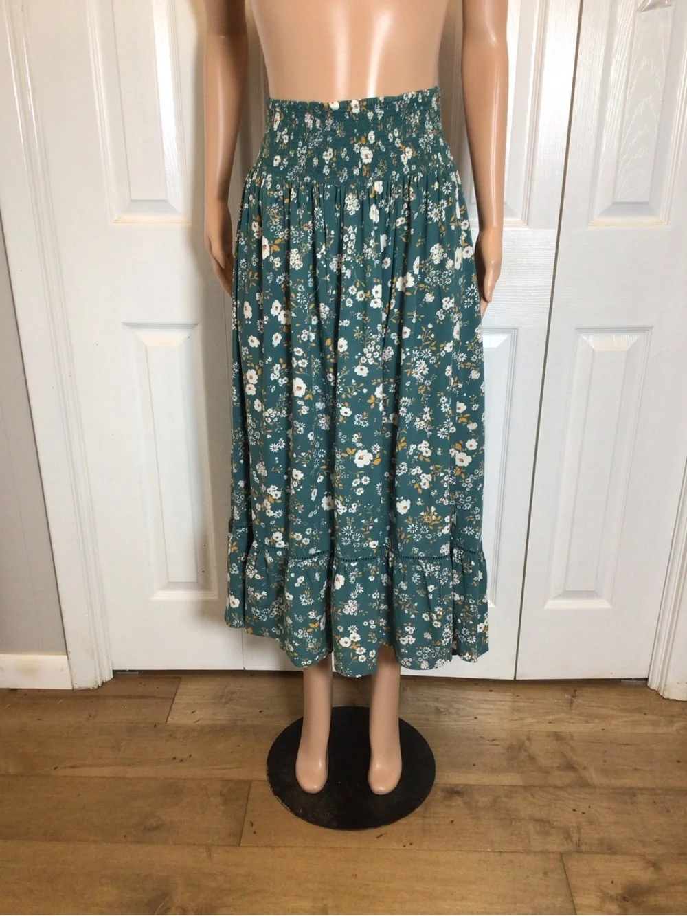 Patrons of Peace Floral High Low Maxi Skirt Smocked Waist Boho Size M Festival - Picture 4 of 10